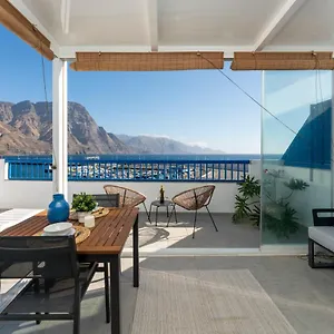 Apartment White&blue Rooftop, Agaete (Gran Canaria)